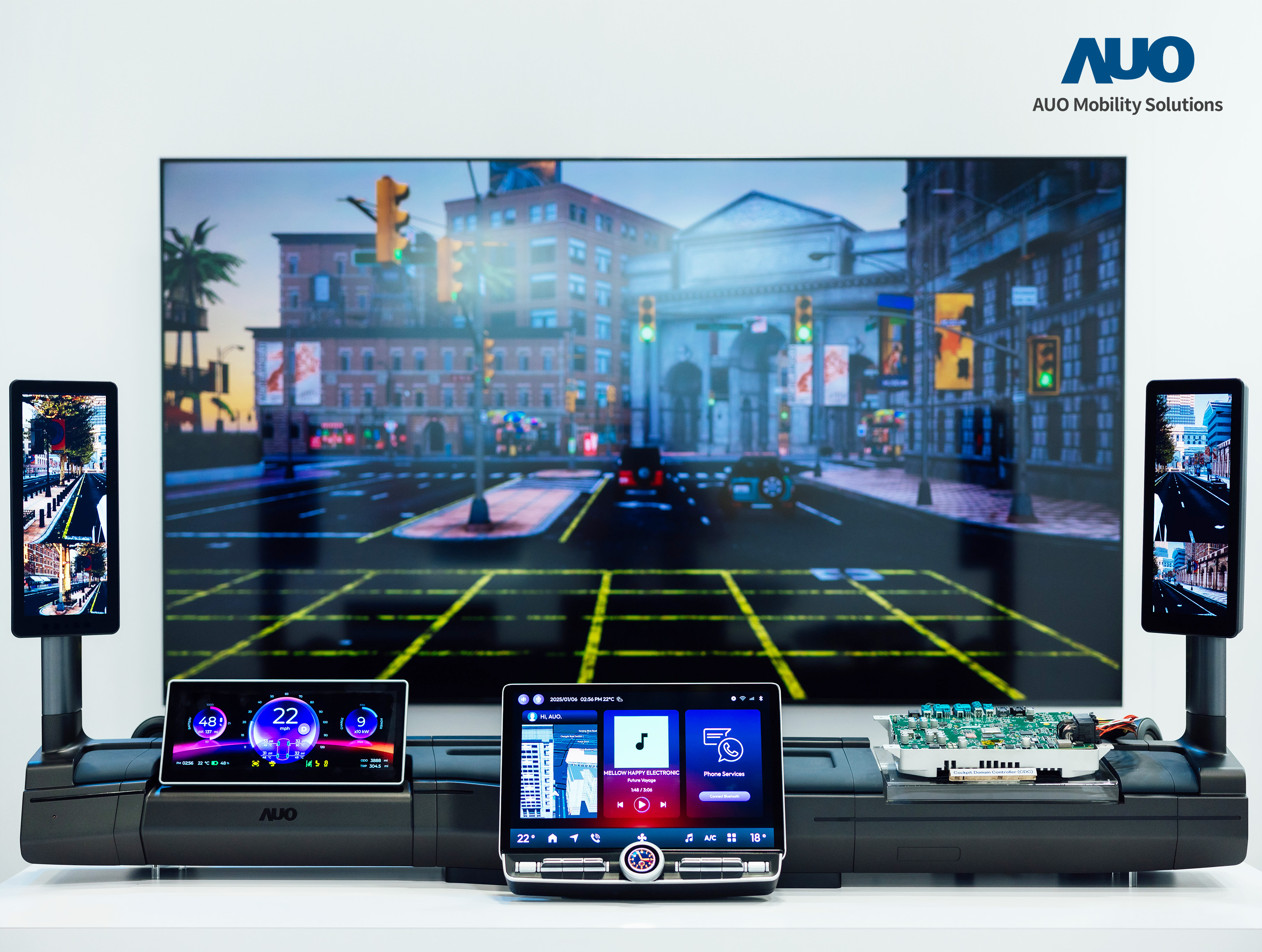 k1体育智慧行动推出智慧座舱域控平台，支持CDC、分区架构并整合AI运算模块，提供智能体感与座舱互动功能，驱动个人化座舱功能全面升级。