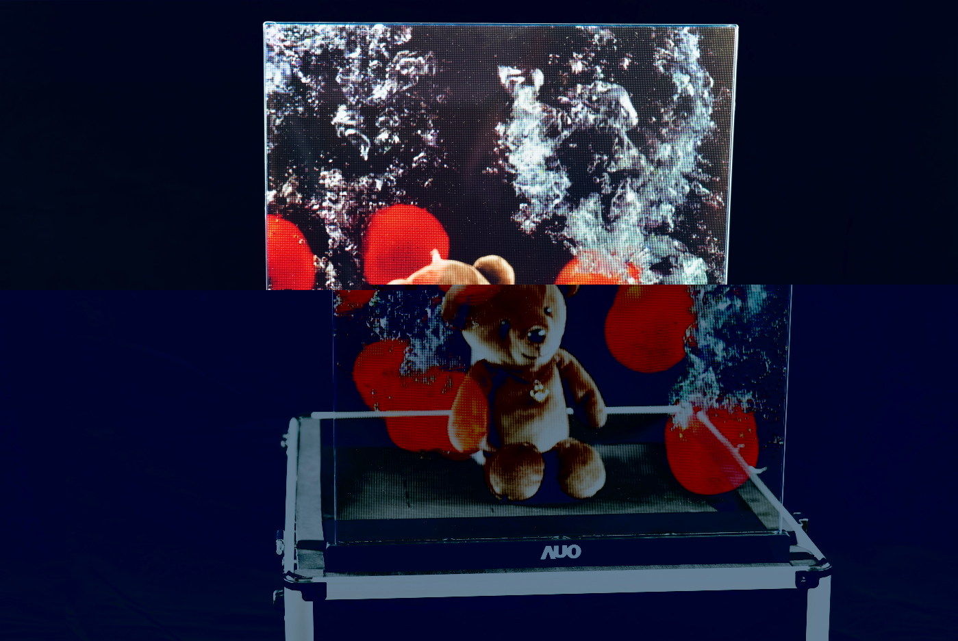 友達領先研發Micro LED透明顯示器，具備高穿透、低繞射、高亮度、可拼接之特性，可應用於智慧移動、智慧零售、商業展示等多元場域