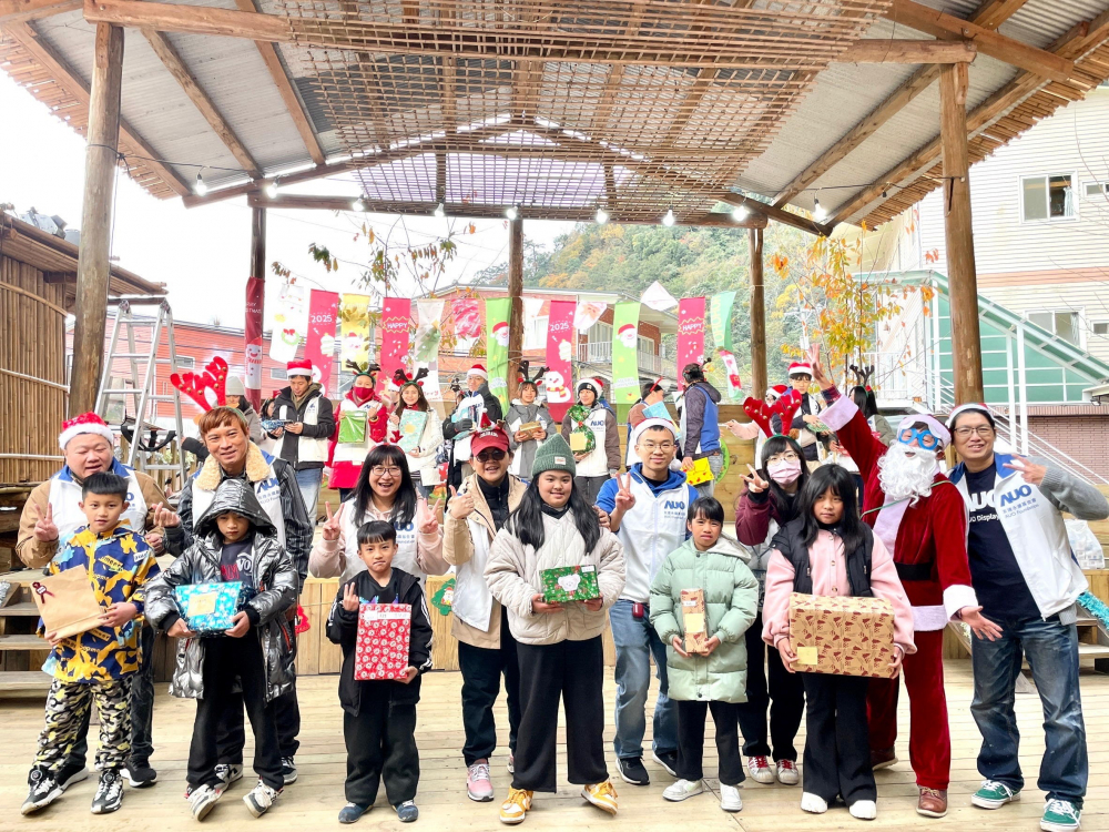 友達永續基金會號召「圓夢計畫」行動連續23年，由同仁凝聚內部愛心與資源送往偏鄉，累積為逾萬名兒童圓夢，實踐友達共創共好的永續精神。