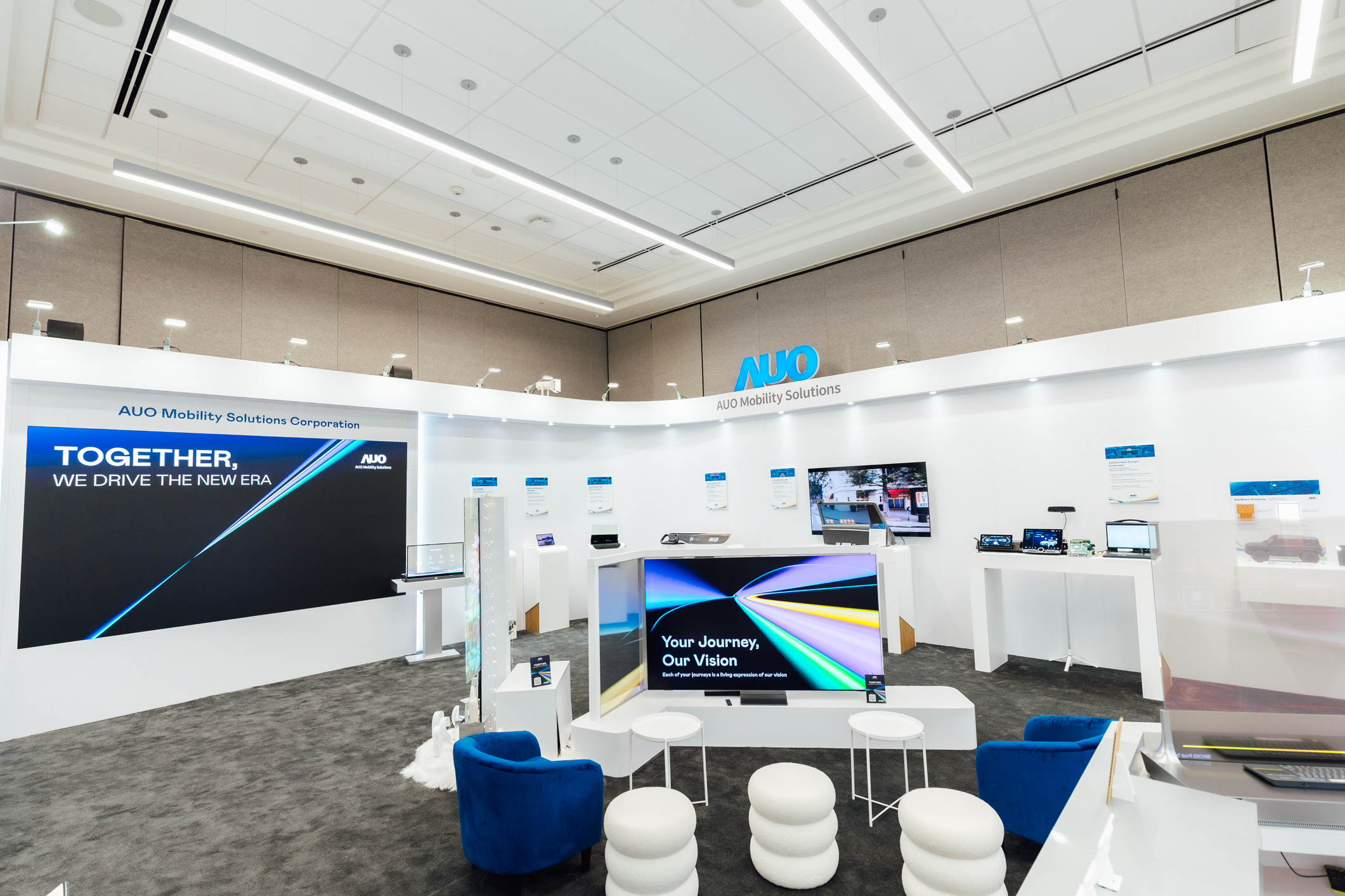 k1体育智慧行动在AI与软件定义汽车的演进下，重新定义显示人机互动，致力与产业客户合作共创，打造具差异化、功能扩展弹性的未来座舱体验。