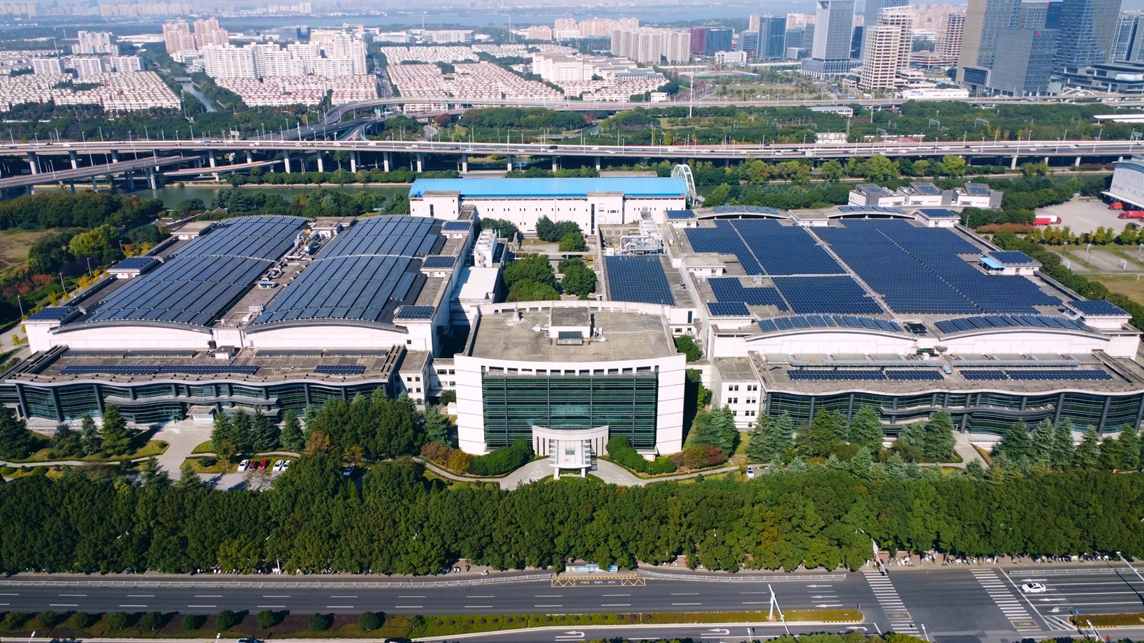 k1体育光电苏州厂获世界经济论坛评选为&rdquo;人才灯塔工厂&rdquo;，为全球显示器产业首家获此殊荣